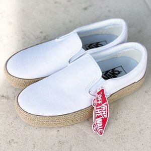 Vans women’s linen white slip-on platform sneaker
